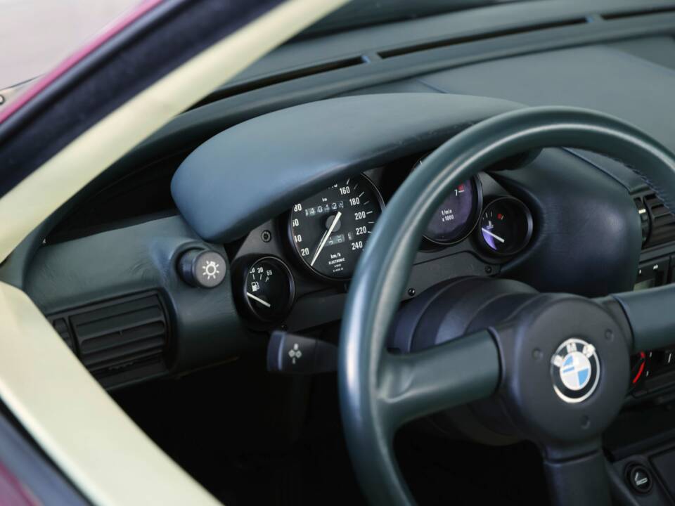Bild 26/50 von BMW Z1 Roadster (1991)