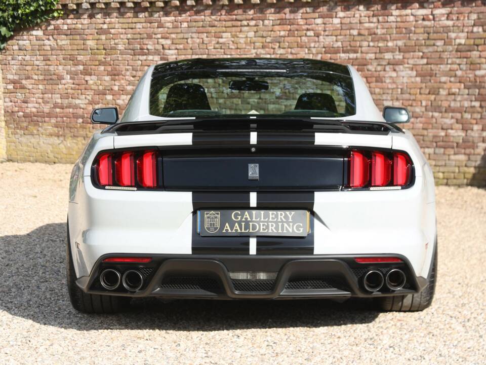 Image 33/50 of Ford Mustang Shelby GT 350 (2017)