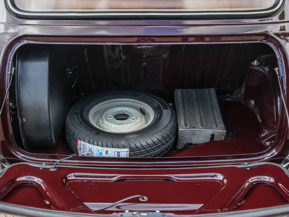 Image 13/46 of Austin Seven (1964)