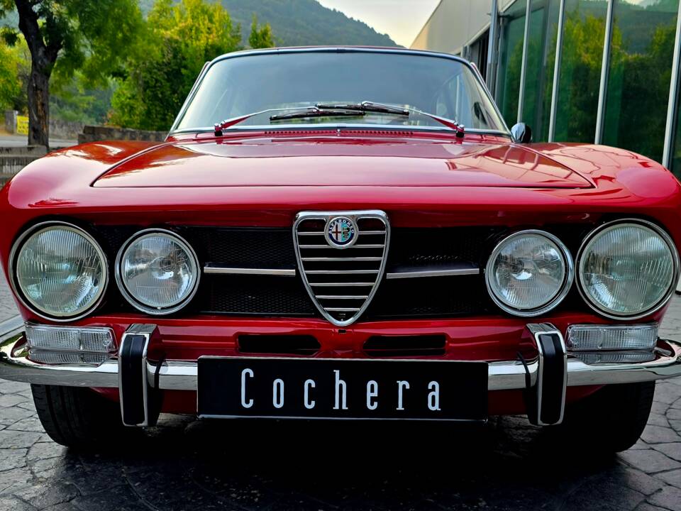 Image 3/34 of Alfa Romeo 1750 GT Veloce (1969)
