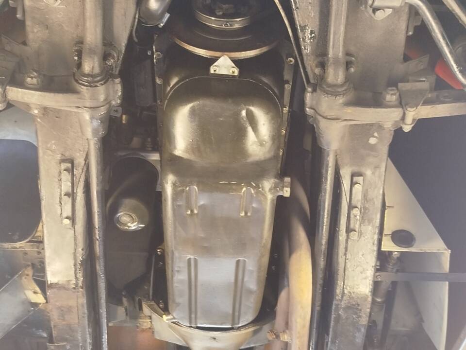 Immagine 21/74 di Jaguar XK 140 SE DHC (1955)