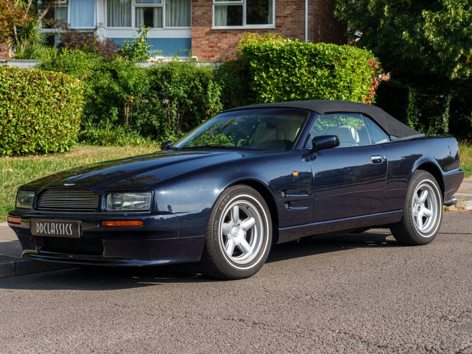 Image 7/26 of Aston Martin Virage Volante (1994)