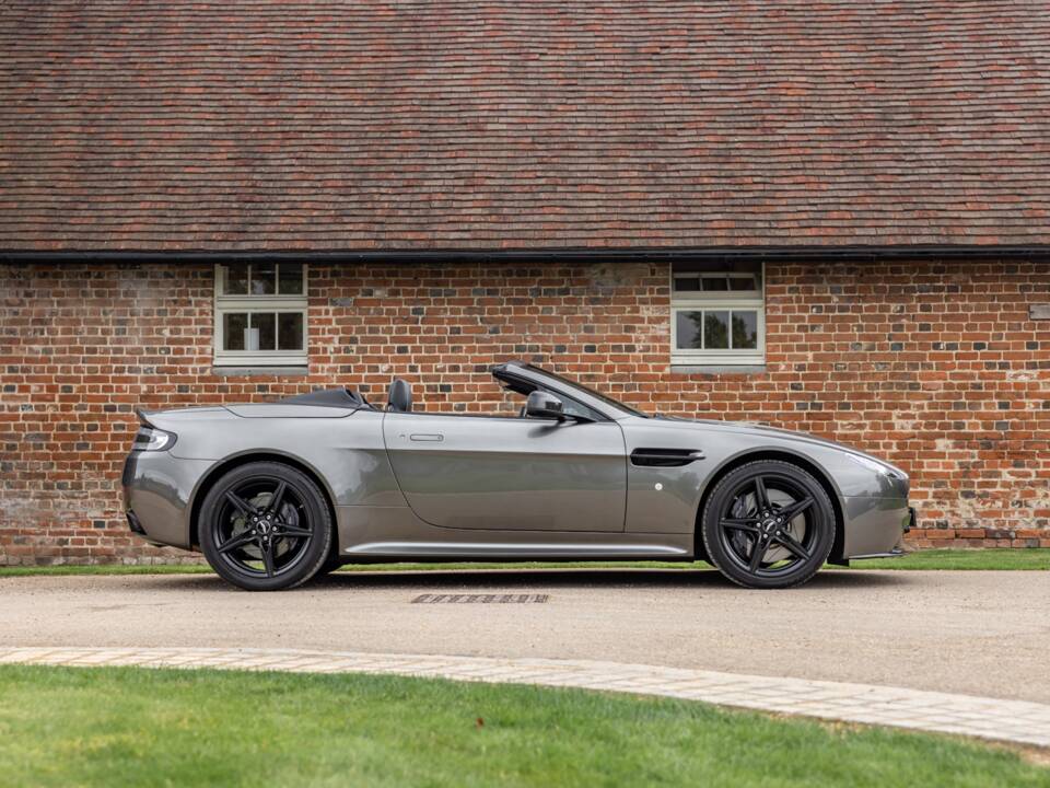 Afbeelding 29/75 van Aston Martin V12 Vantage AMR Roadster (2018)