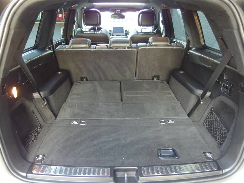 Image 71/98 of Mercedes-Benz GLS 63 AMG 4MATIC (2016)