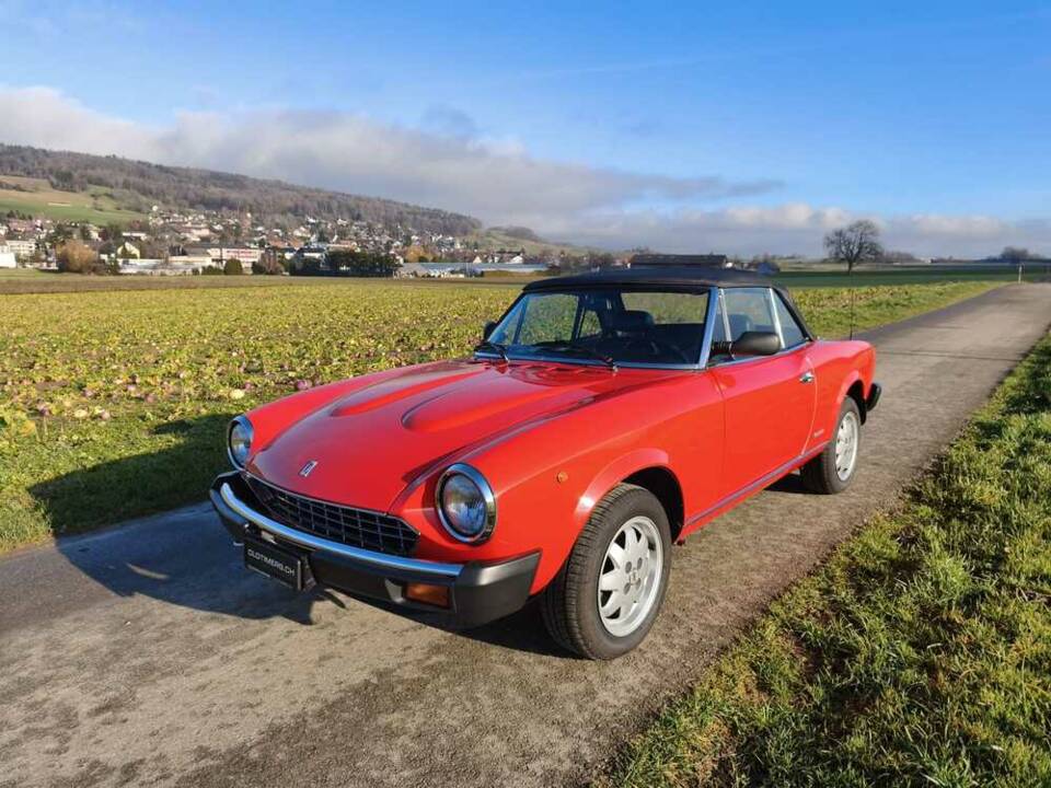 Bild 5/24 von FIAT 124 Spider DS (1986)