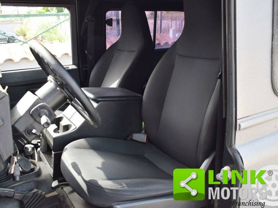 Bild 8/10 von Land Rover Defender 90 (1997)