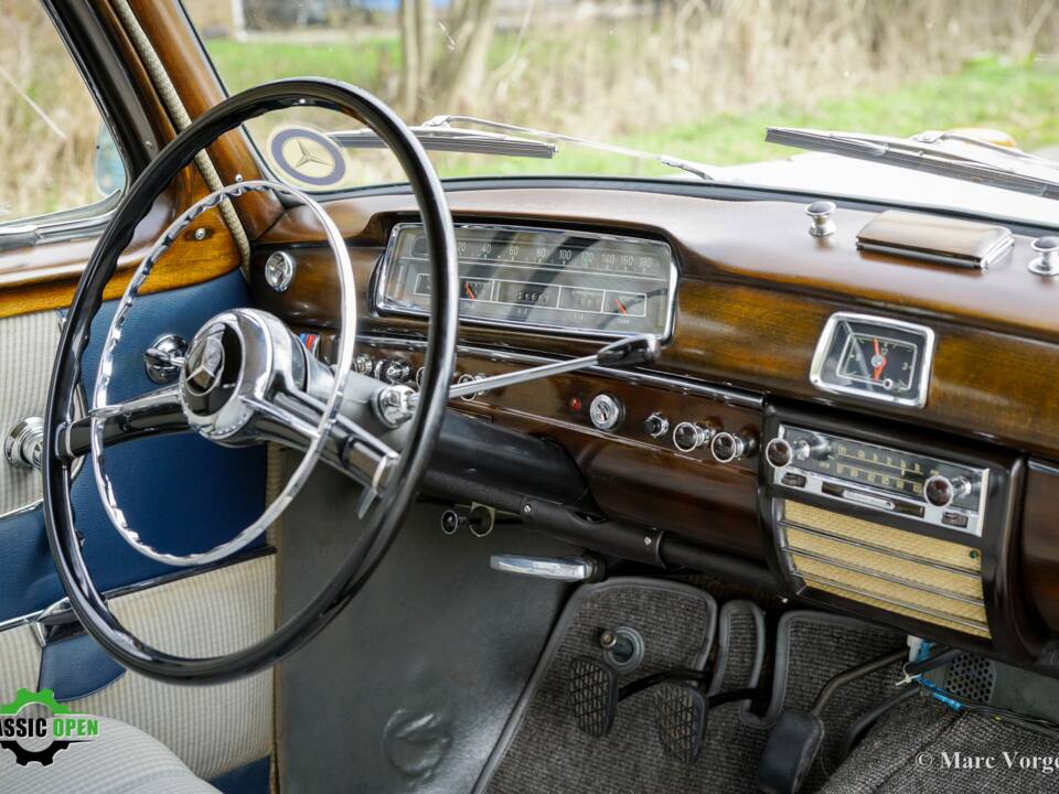 Bild 14/44 von Mercedes-Benz 220 S (1958)