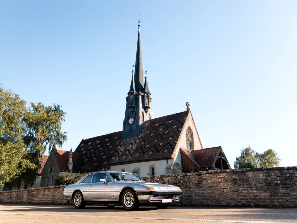 Image 30/32 of Ferrari 400 GT (1977)