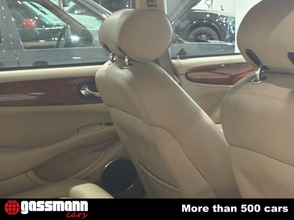 Image 3/4 of Jaguar XJ 8 Sovereign (1998)