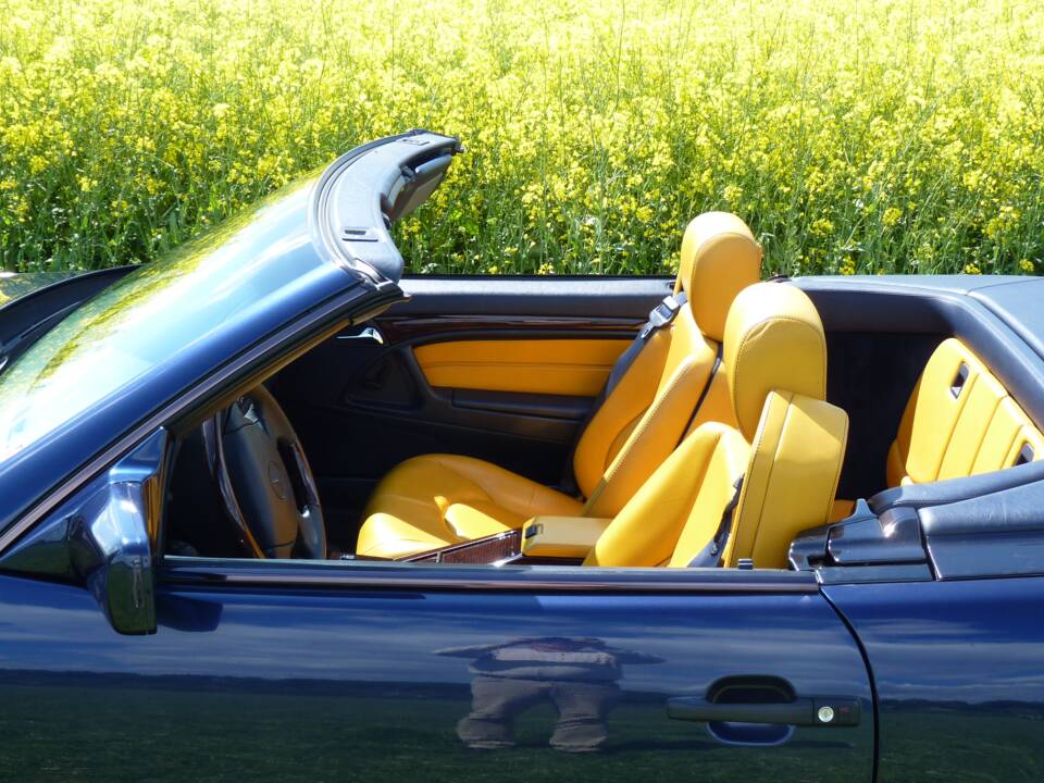 Bild 2/4 von Mercedes-Benz SL 280 (1996)