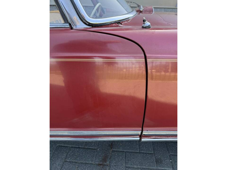 Image 32/50 of Mercedes-Benz 230 SL (1966)