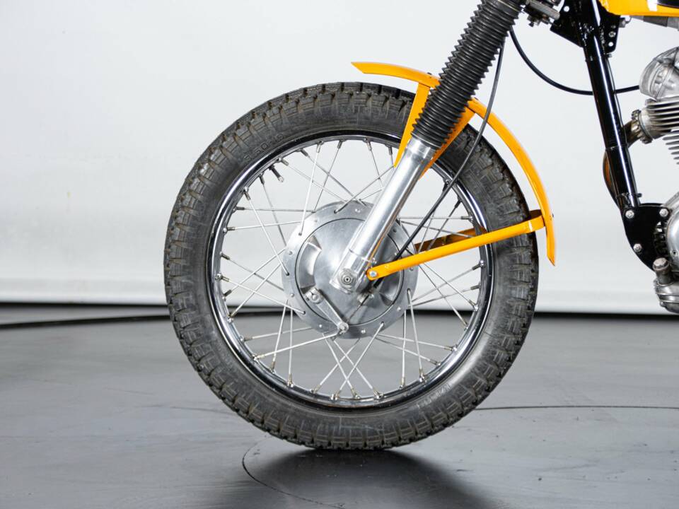 Immagine 26/50 di Ducati 250 Scrambler (1971)