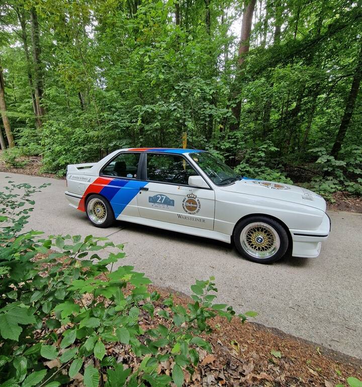 Image 4/70 of BMW M3 (1990)