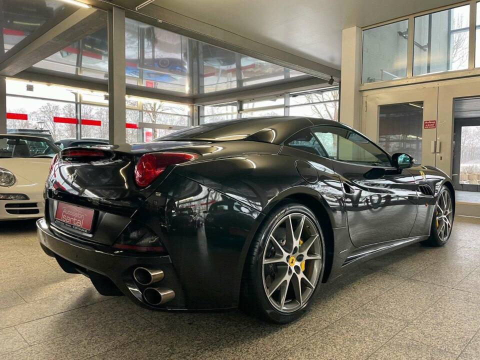 Immagine 7/19 di Ferrari California (2012)