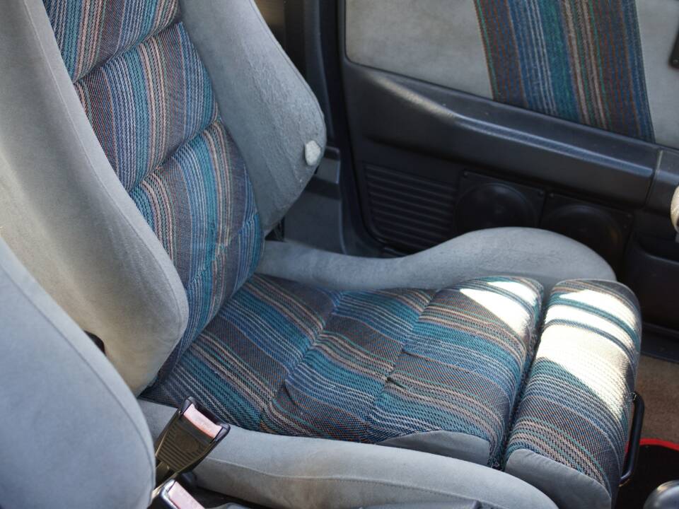 Bild 33/105 von Lancia Delta HF Integrale 16V (1990)