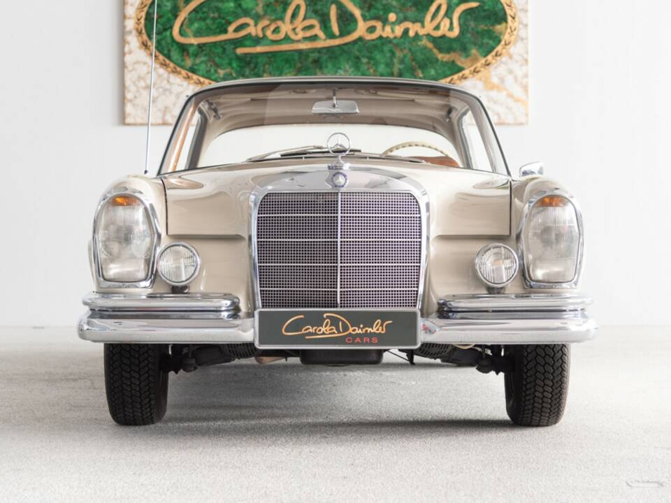 Bild 16/44 von Mercedes-Benz 220 SE b (1964)