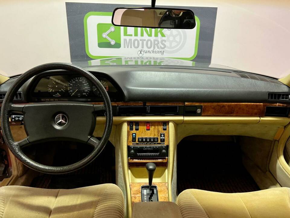 Bild 8/30 von Mercedes-Benz 380 SE (1985)