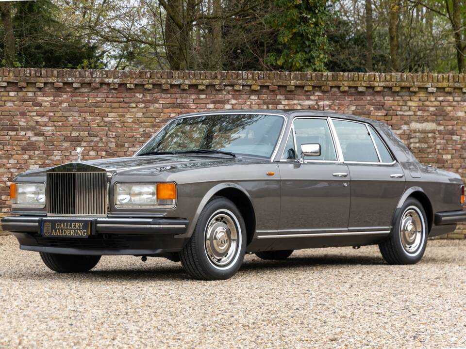 Image 20/50 of Rolls-Royce Silver Spirit (1987)