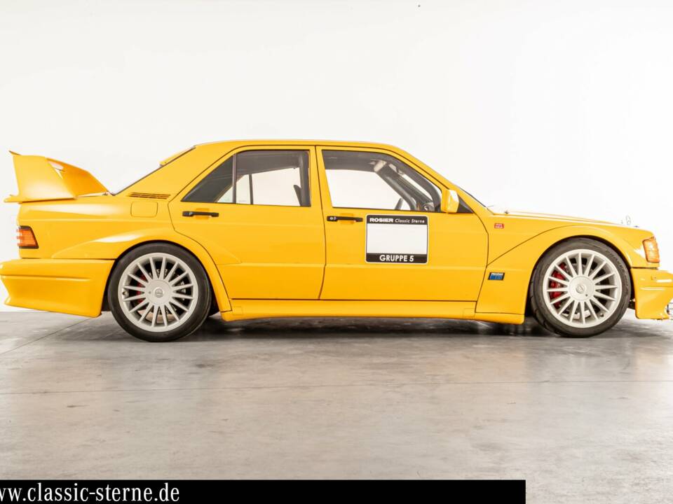 Immagine 6/15 di Mercedes-Benz 190 E 2.5-16 Evolution II (1990)