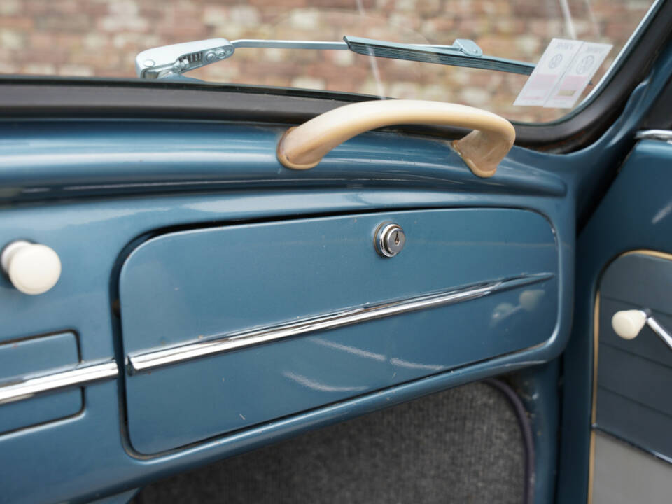 Image 28/50 of Volkswagen Käfer 1200 Cabriolet (1958)