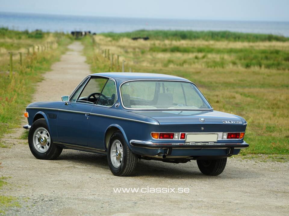 Image 2/37 of BMW 3.0 CSi (1973)