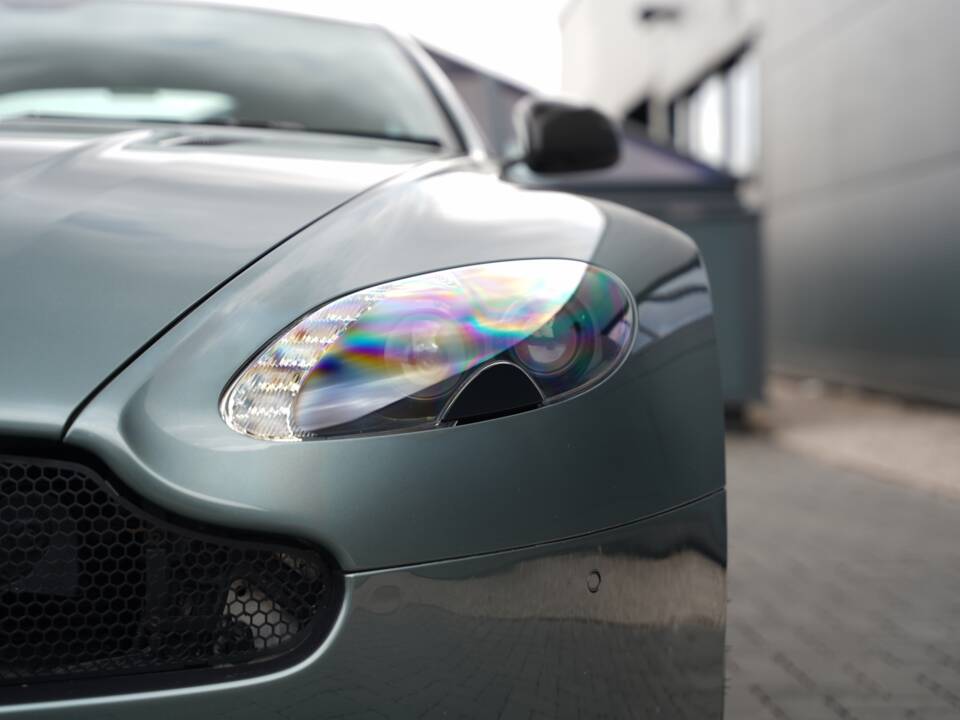Bild 36/50 von Aston Martin V8 Vantage AMR (2018)