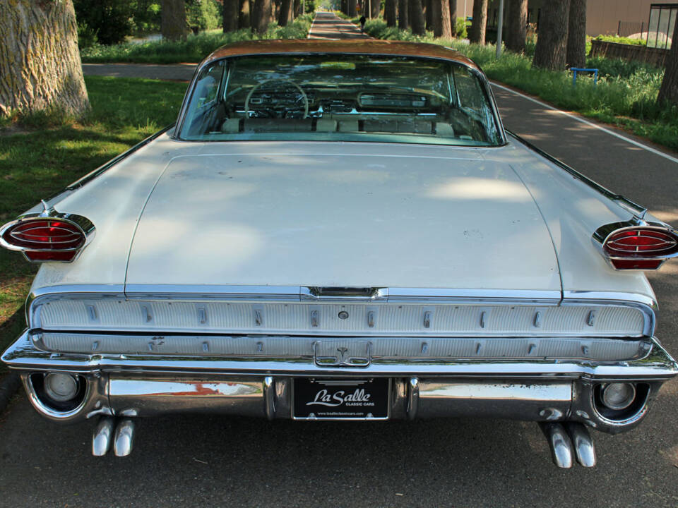 Image 11/30 of Oldsmobile 98 Holiday SceniCoupe (1959)