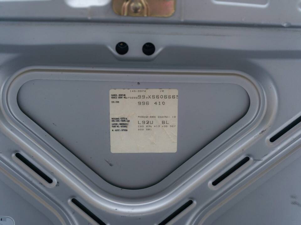 Bild 12/16 von Porsche 911 Carrera 4 (1999)