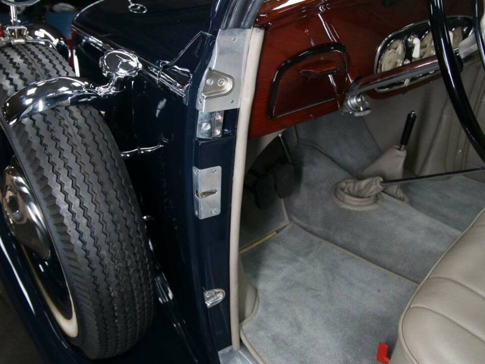 Image 12/50 of Mercedes-Benz 320 Cabriolet B (1939)