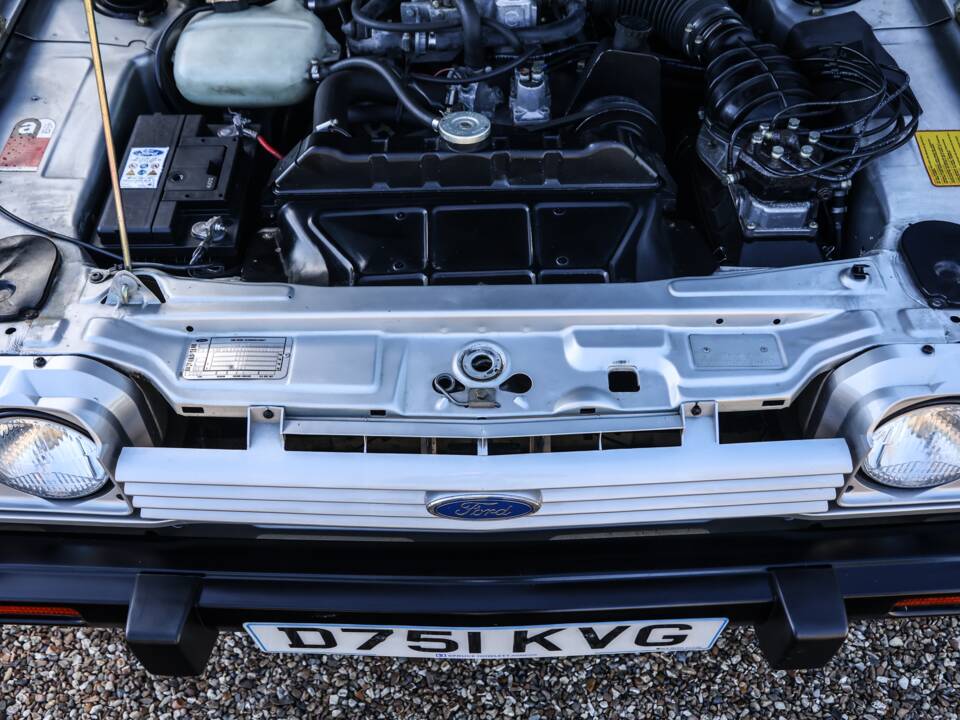 Image 44/50 of Ford Capri 2,8i (1987)