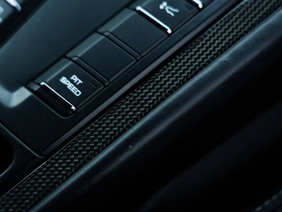 Bild 30/69 von Porsche 911 GT3 RS (2016)