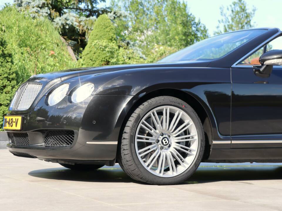 Bild 28/50 von Bentley Continental GTC (2007)