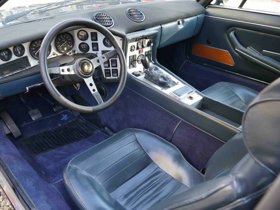 Bild 43/50 von Lamborghini Espada 400 GT (1973)