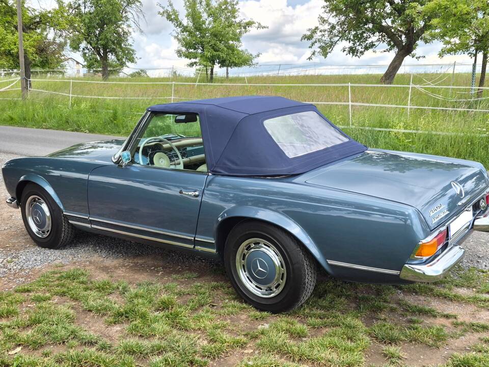 Immagine 7/15 di Mercedes-Benz 280 SL (1970)