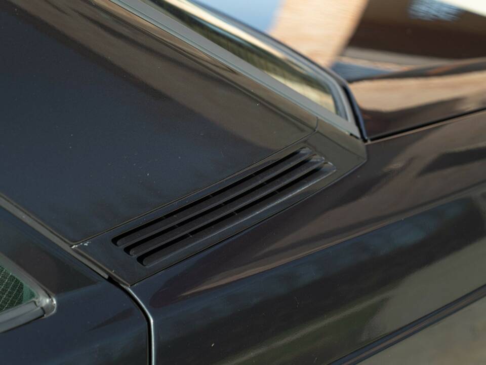 Imagen 14/50 de Mercedes-Benz 190 E (1988)