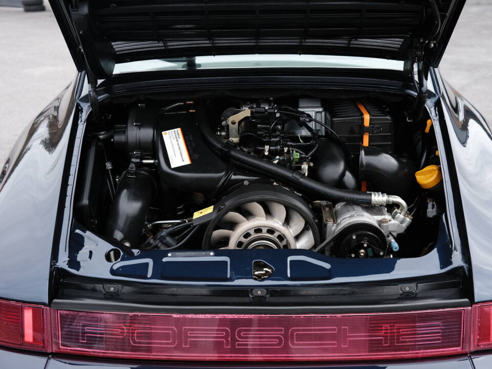 Image 77/97 of Porsche 911 Carrera 4 (1991)