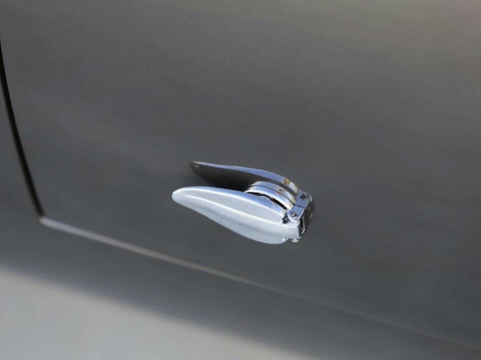 Image 4/50 de Jaguar E-Type 3.8 Flat Floor (1961)