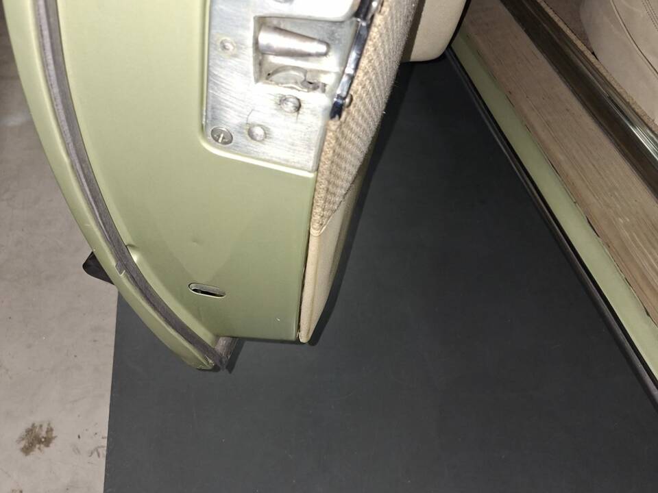 Immagine 18/20 di Mercedes-Benz 350 SLC (1973)