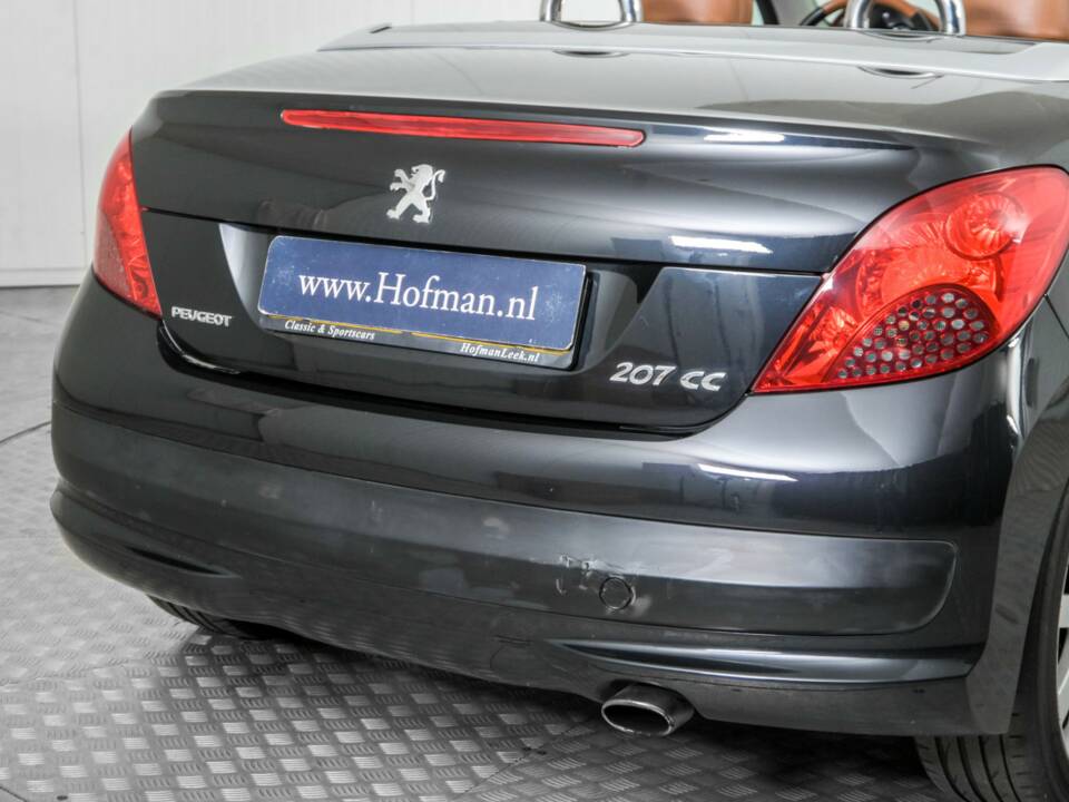Image 27/50 de Peugeot 207 CC 1.6 VTi (2008)