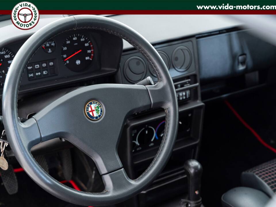 Bild 10/14 von Alfa Romeo 33 - 1.3 (1992)