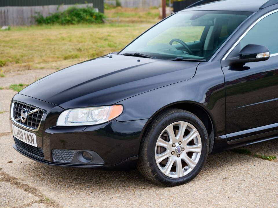 Image 30/50 de Volvo V70 AWD (2009)