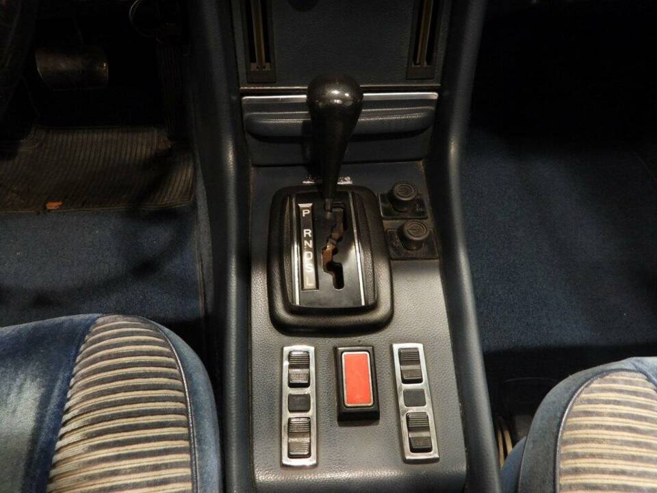 Image 9/15 of Mercedes-Benz 350 SLC (1973)