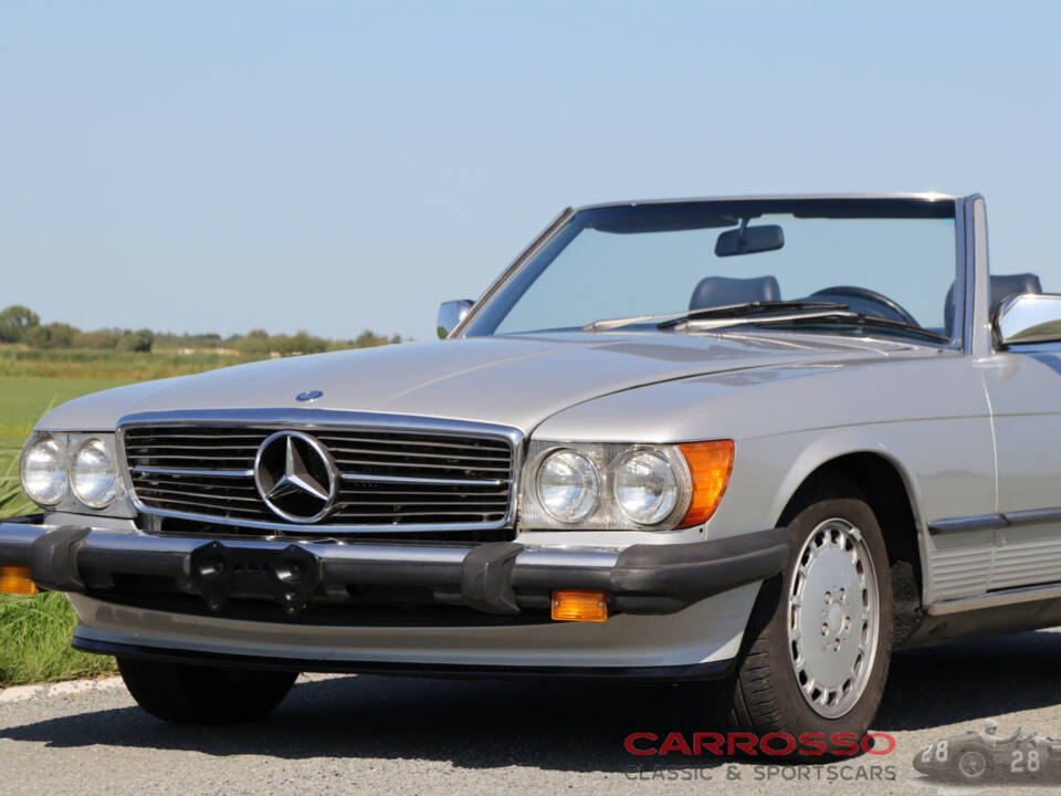 Imagen 18/50 de Mercedes-Benz 560 SL (1988)