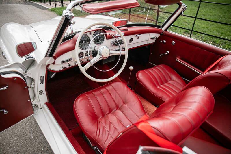 Image 2/49 of Mercedes-Benz 190 SL (1960)