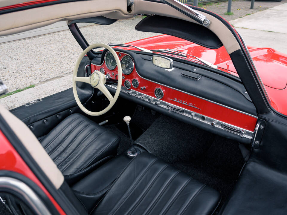 Image 22/38 of Mercedes-Benz 300 SL &quot;Gullwing&quot; (1955)
