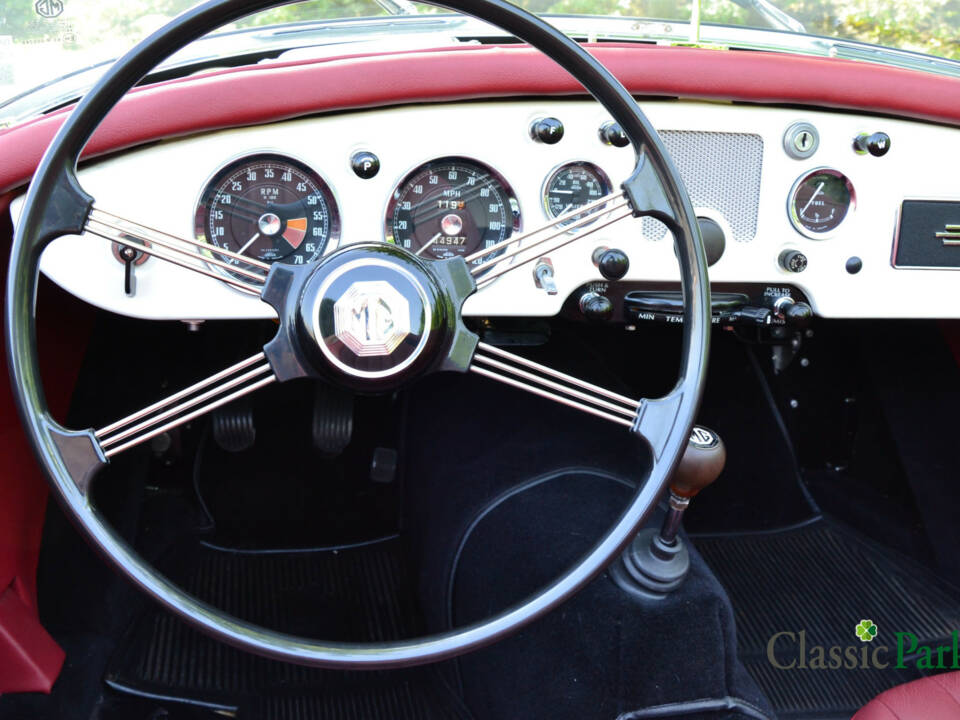 Image 39/50 of MG MGA 1600 (1960)