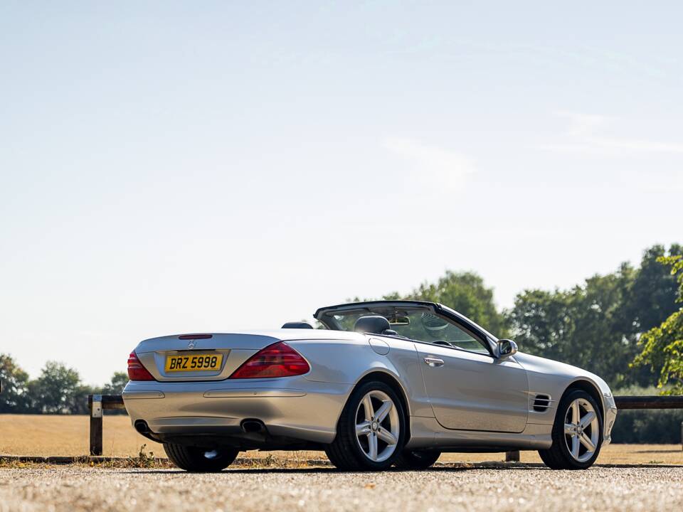 Image 12/50 de Mercedes-Benz SL 500 (2003)