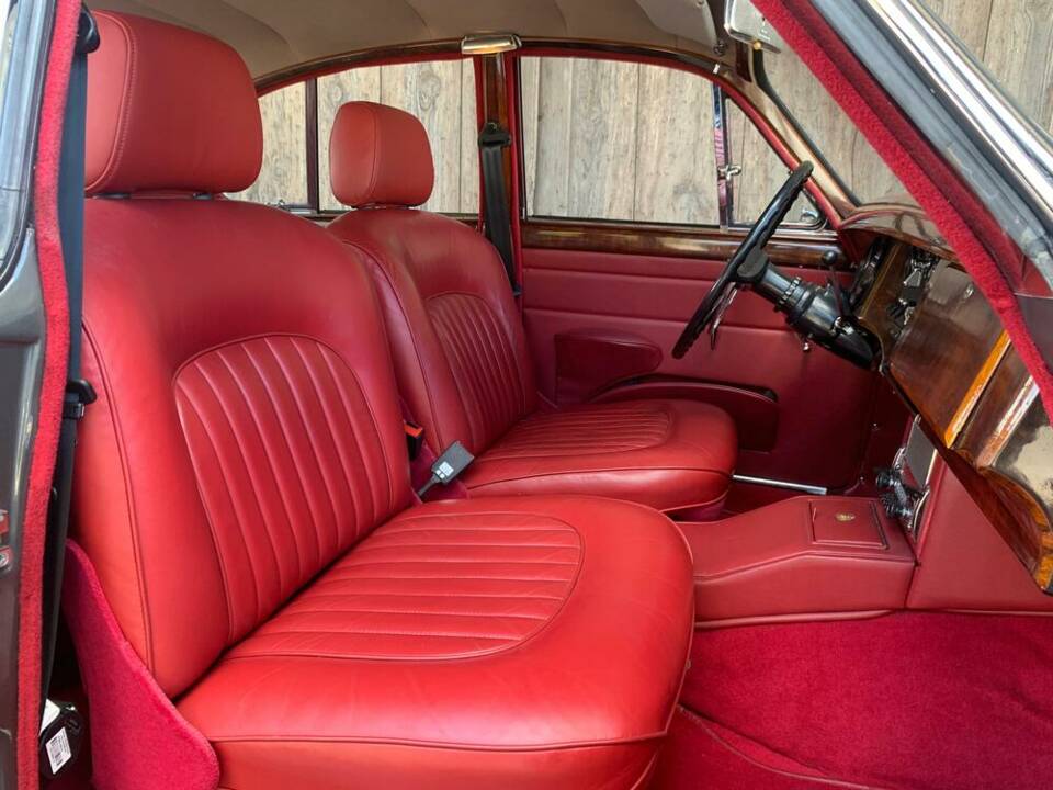 Image 7/23 de Jaguar 340 (1968)