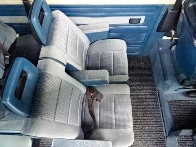 Image 13/32 of Volkswagen T3 Caravelle 2.1 Syncro (1991)