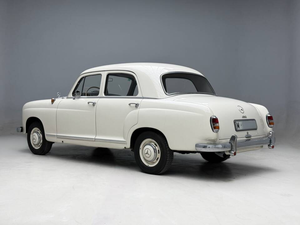 Bild 8/17 von Mercedes-Benz 190 b (1961)